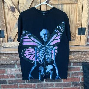Women’s butterfly skeleton Social Collision T-shirt size small